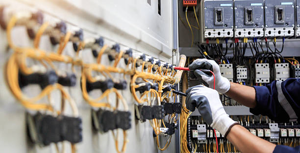Professional Electrician technician working in Palm Valley, FL